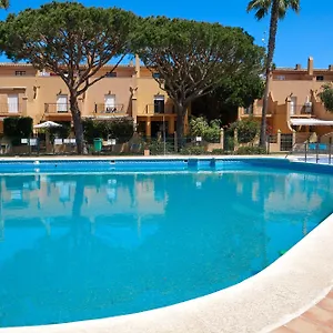Сasa de vacaciones Adosado Con Jardín Y Piscina En Chiclana Barrosa-sancti Petri, Novo Sancti Petri